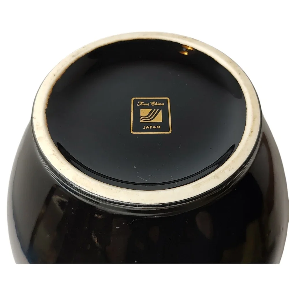 Vintage‎ Japanese Porcelain Ginger Jar Urn Vase Eight Inches Tall Black Floral